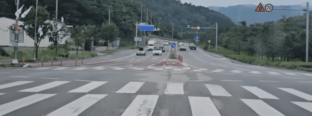 비보호 좌회전 과태료 부과 기준인 녹색 직진 신호 준수 방법